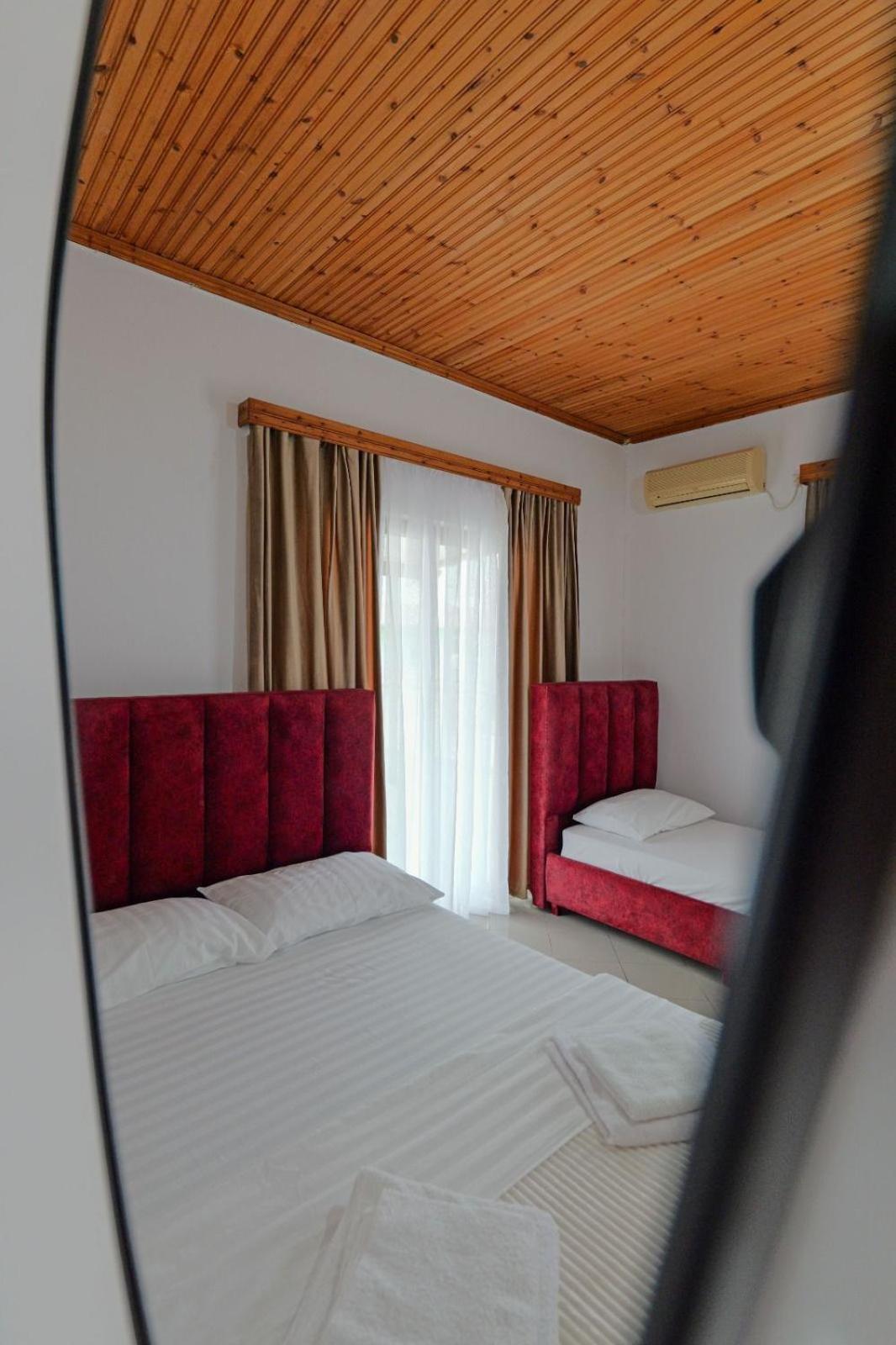 Hotel Eden Sarandë Buitenkant foto