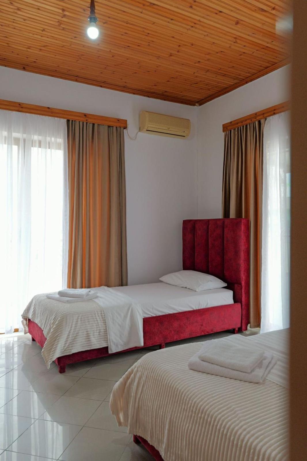 Hotel Eden Sarandë Buitenkant foto