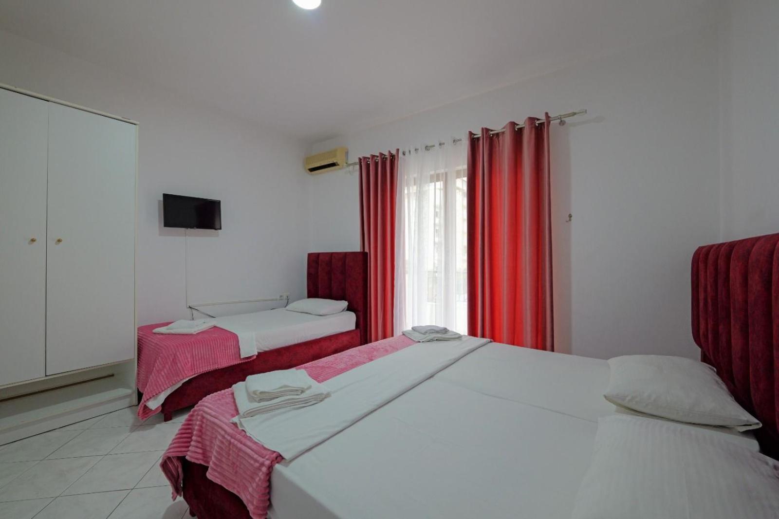 Hotel Eden Sarandë Buitenkant foto