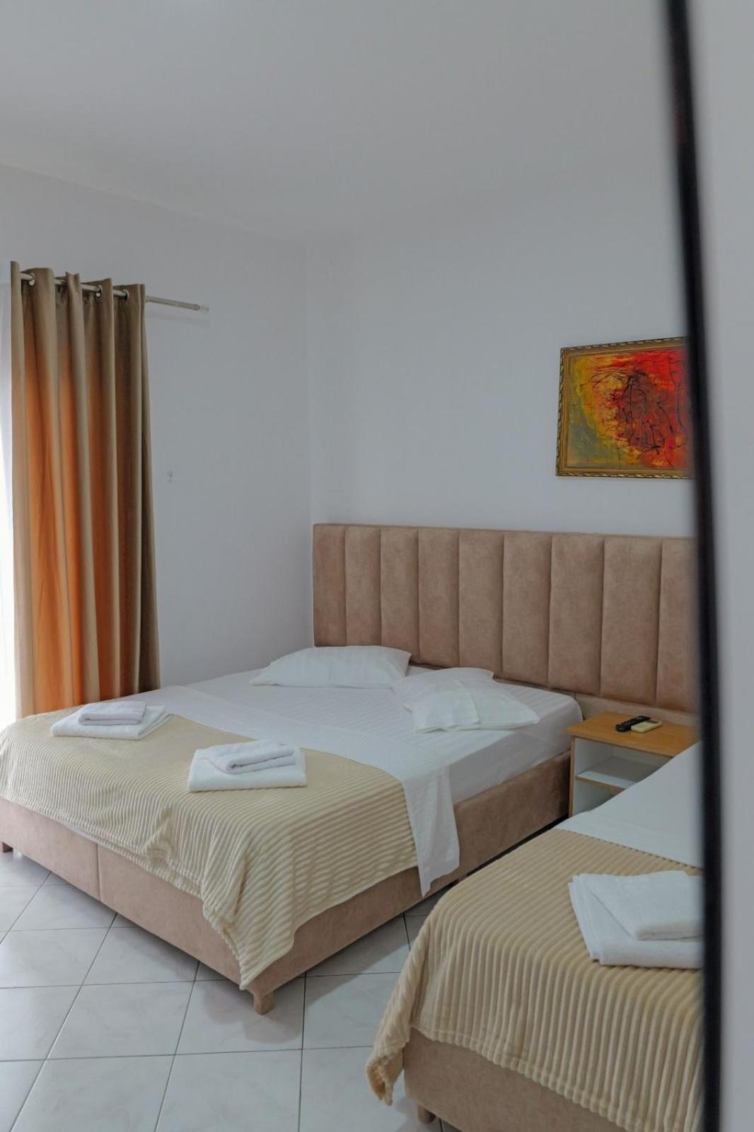 Hotel Eden Sarandë Buitenkant foto