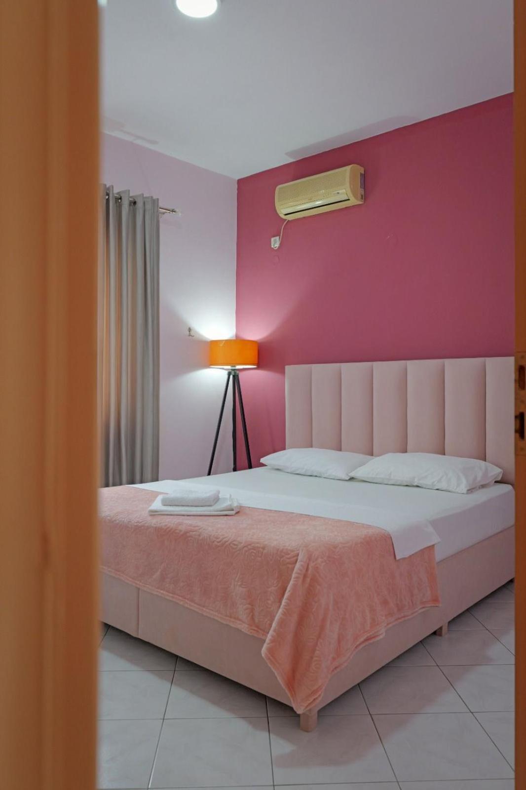 Hotel Eden Sarandë Buitenkant foto